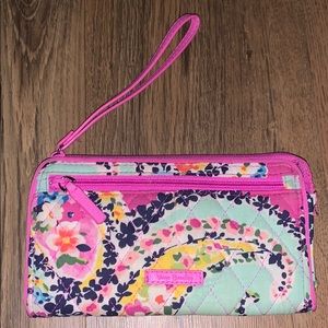 Vera bradley wristlet wallet